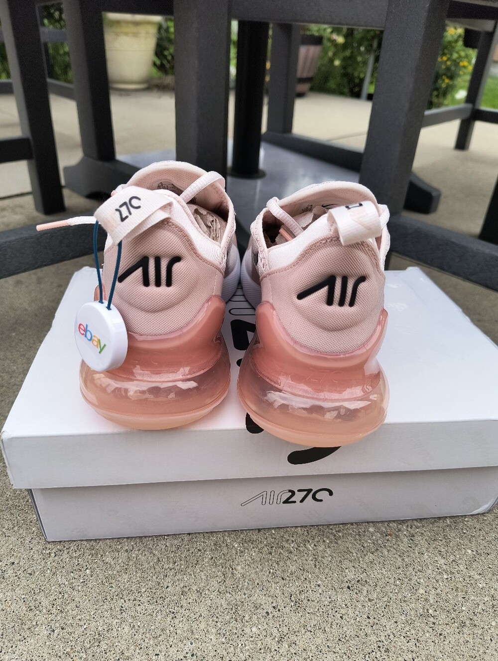 Nike Women's Air Max 270 Lifestyle Shoes Sneakers Size 6.5 Soft Pink - Picture 2 of 6